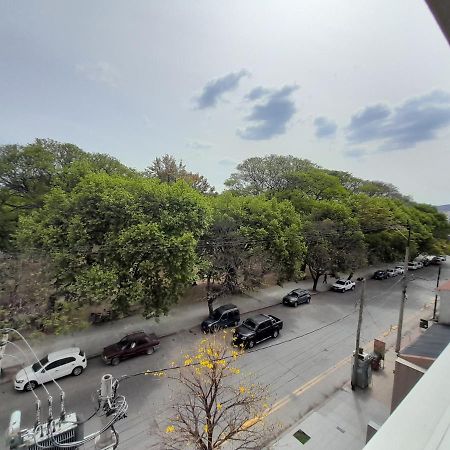 Departamento Centrico Plaza Alvarado Con Cochera Salta Eksteriør bilde
