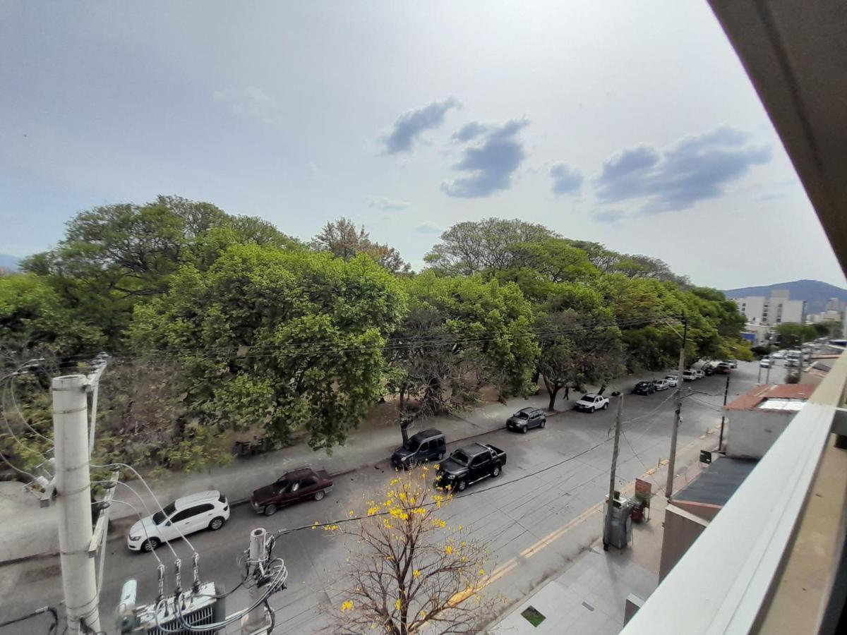 Departamento Centrico Plaza Alvarado Con Cochera Salta Eksteriør bilde