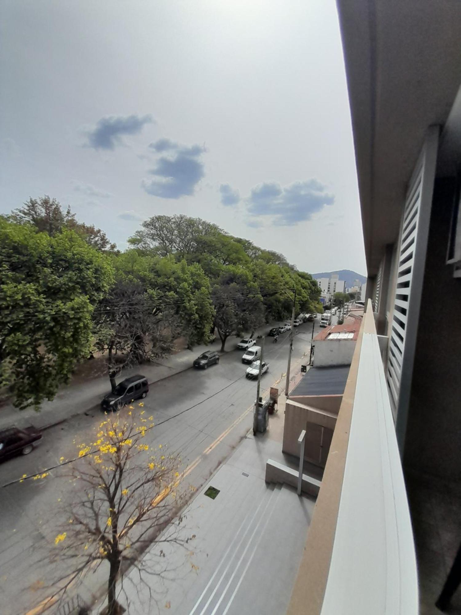 Departamento Centrico Plaza Alvarado Con Cochera Salta Eksteriør bilde
